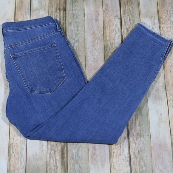 Banana Republic Denim - Banana Republic Skinny Jeans Raw Hems Cropped